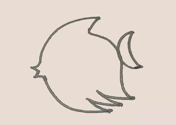 后面的部分，用一個(gè)月牙的形狀作為尾巴。.png