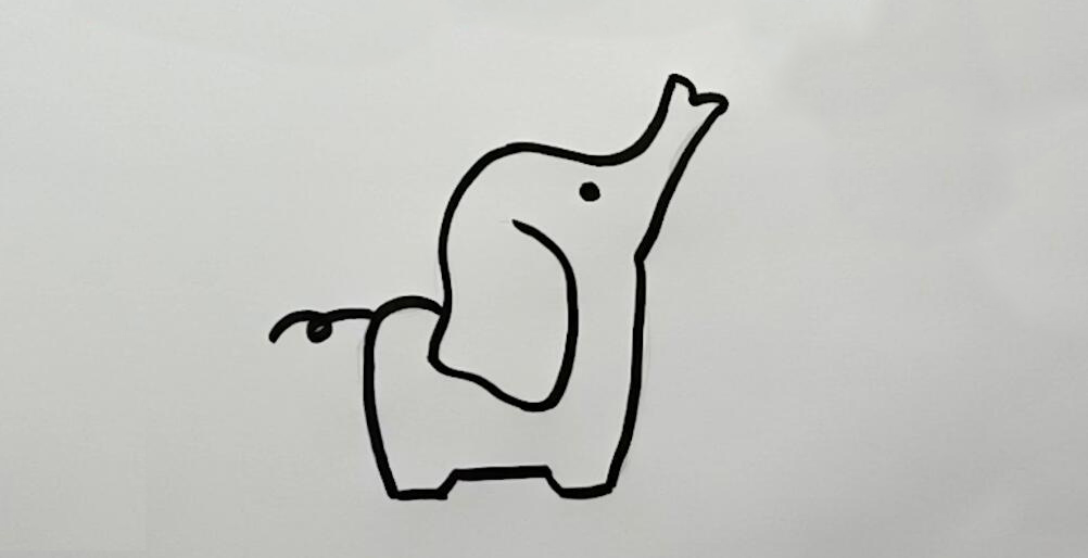 三、畫(huà)出大象的身體部分，畫(huà)出大象的尾巴和眼睛。.jpg